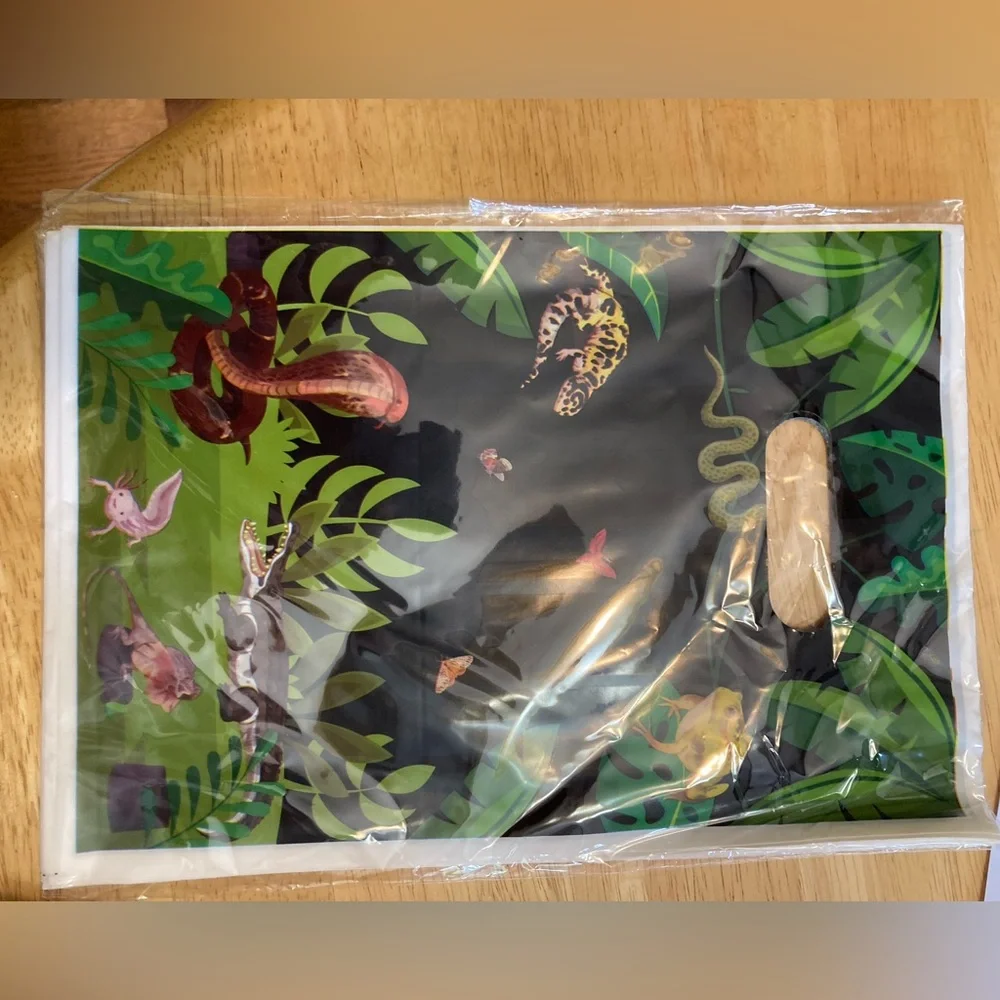 (24) reptile themed plastic gift Bags
